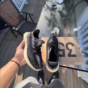Yeezy boost 350 v2 Carbon